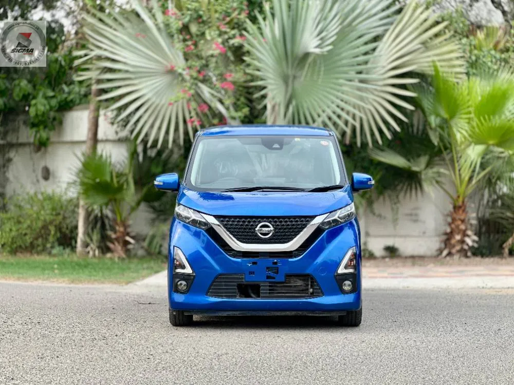 Nissan Dayz Highway Star 2019 for Sale in Lahore Image-1