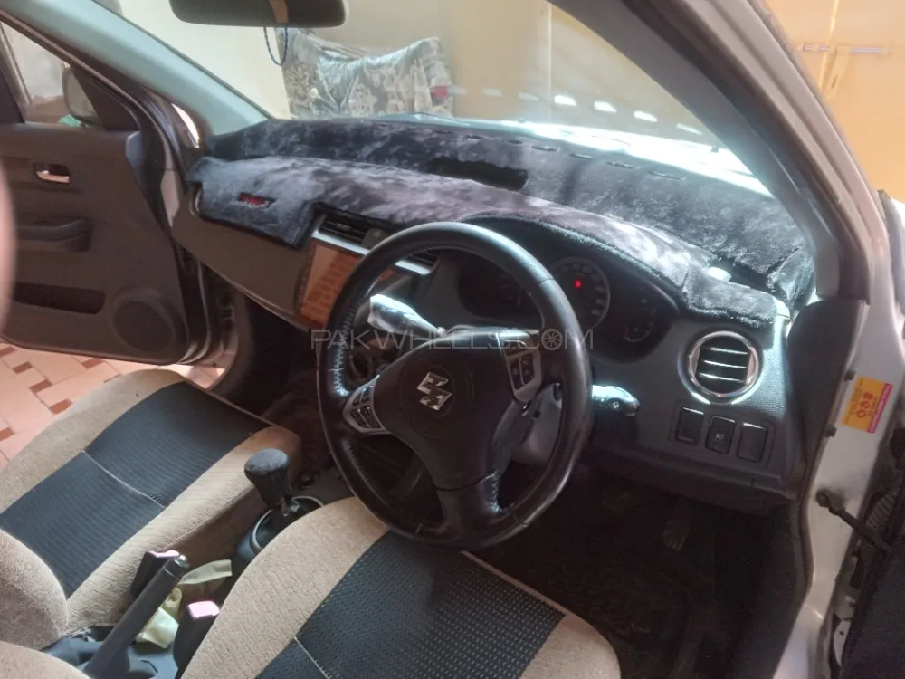 Suzuki Swift 2010 for Sale in Karachi Image-1