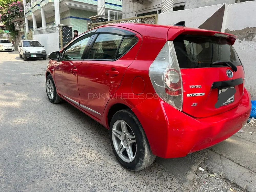 Toyota Aqua 2013 for Sale in Islamabad Image-1