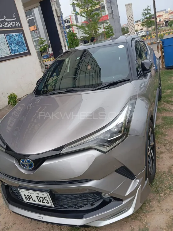 Toyota C-HR 2019 for Sale in Lahore Image-1