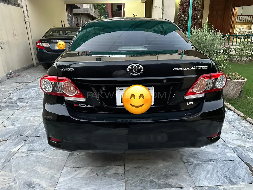 Toyota Corolla 2012 for Sale in Peshawar Image-1