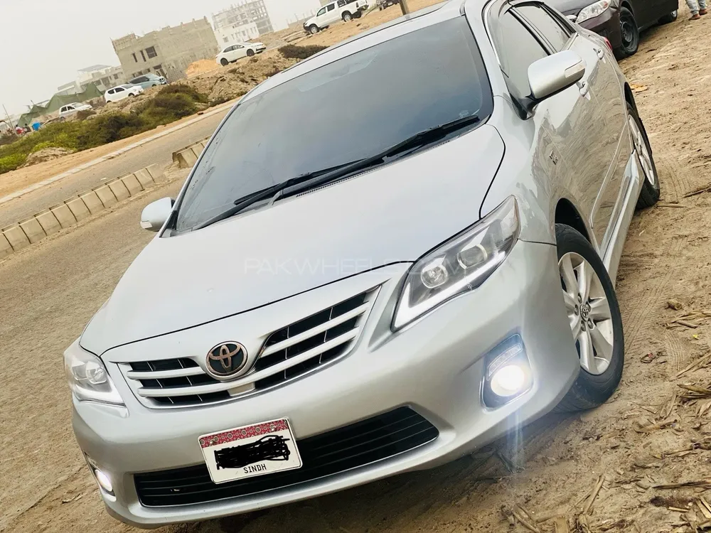 Toyota Corolla 2013 for Sale in Karachi Image-1