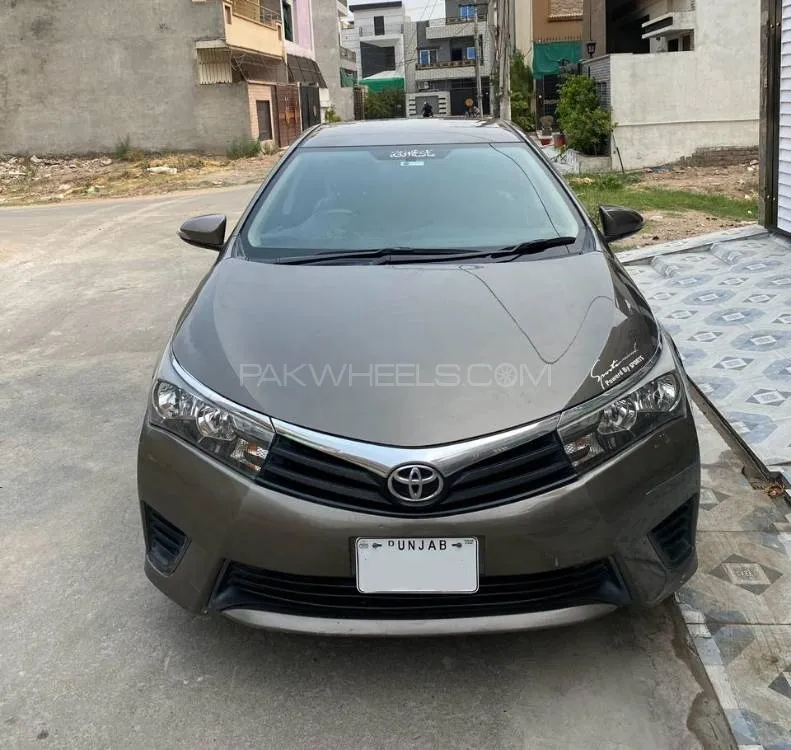 Toyota Corolla 2015 for Sale in Lahore Image-1