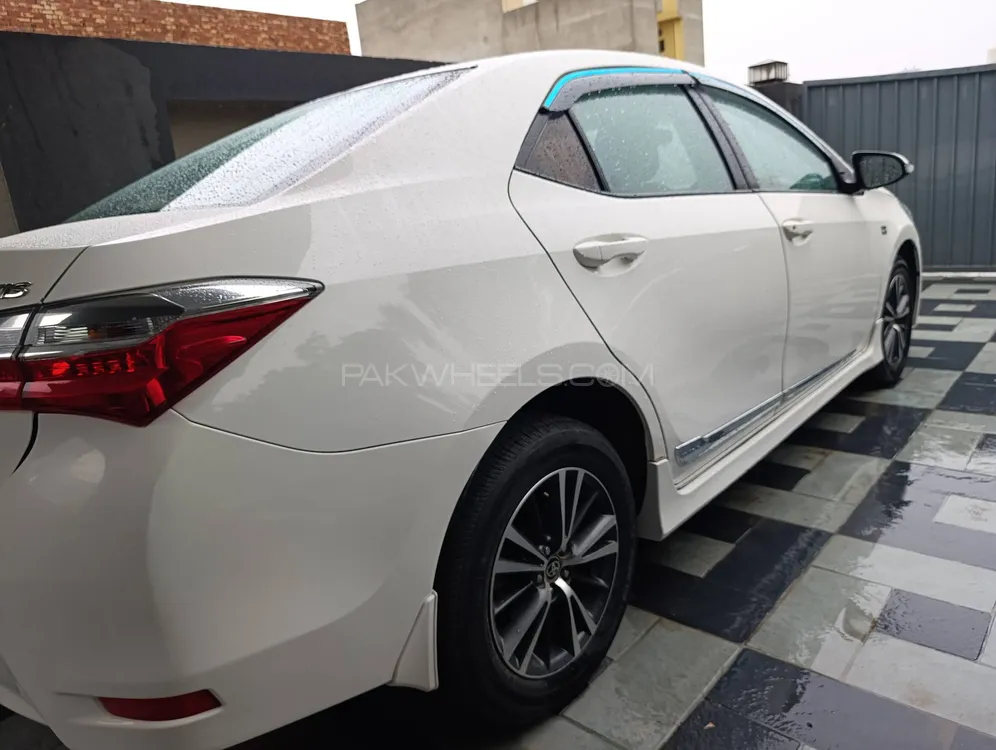 Toyota Corolla 2018 for Sale in Lahore Image-1