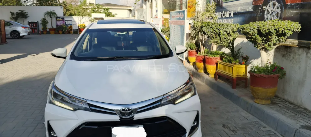 Toyota Corolla 2017 for Sale in Islamabad Image-1