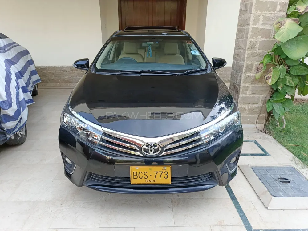 Toyota Corolla 2015 for Sale in Karachi Image-1