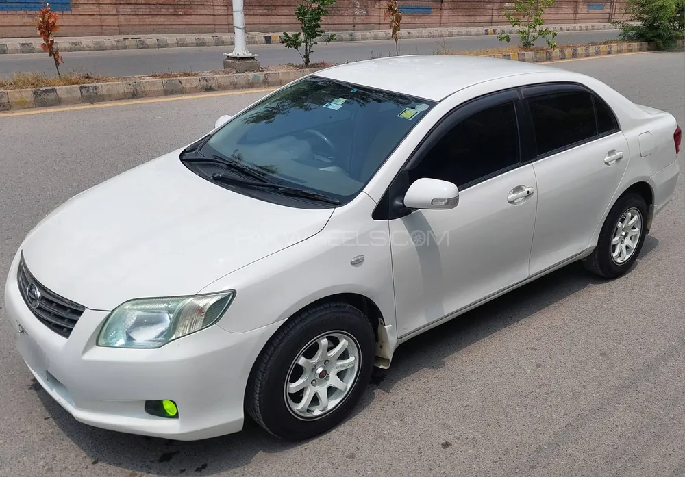 Toyota Corolla Axio 2007 for Sale in Peshawar Image-1