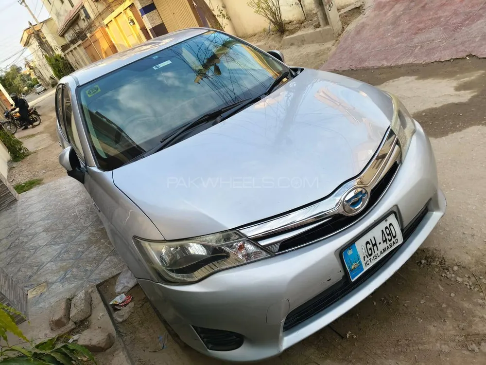 Toyota Corolla Axio 2014 for Sale in Multan Image-1
