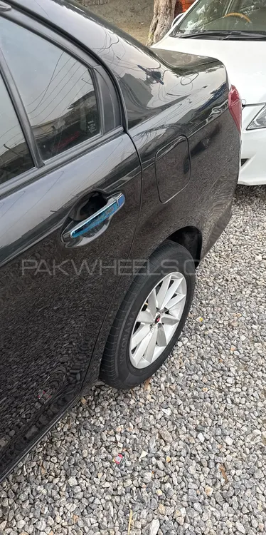 Toyota Corolla Axio 2017 for Sale in Islamabad Image-1
