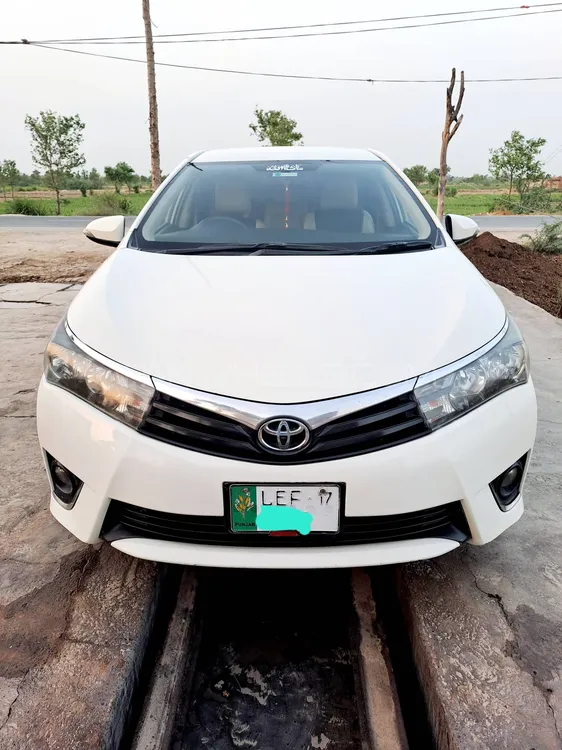 Toyota Corolla 2017 for Sale in Faisalabad Image-1