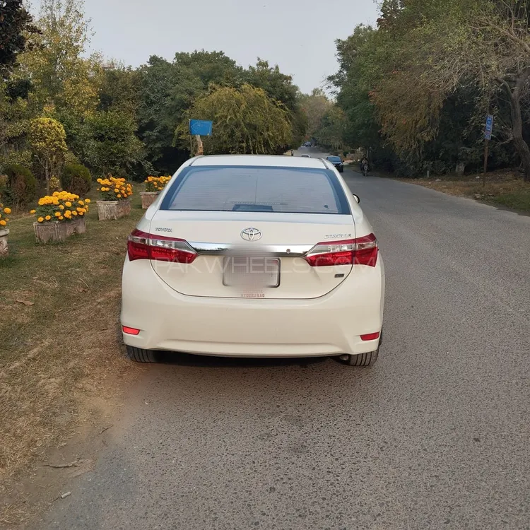 Toyota Corolla 2015 for Sale in Murree Image-1