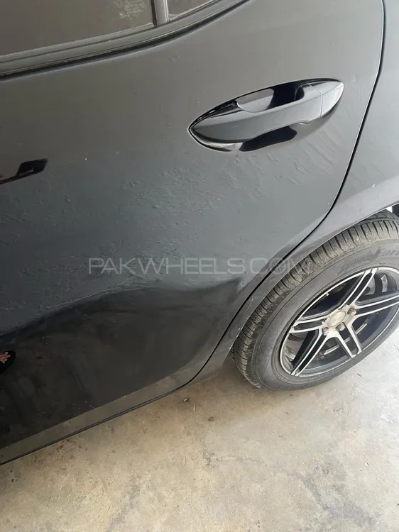 Toyota Corolla 2015 for Sale in Nowshera cantt Image-1