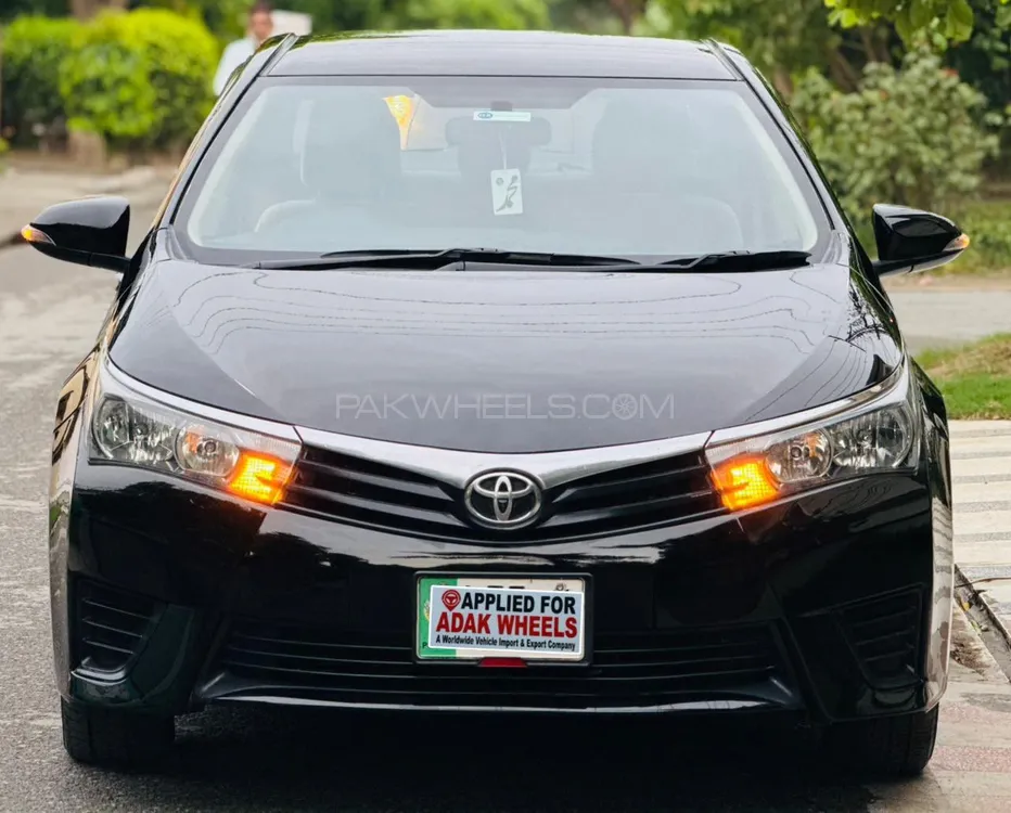 Toyota Corolla 2016 for Sale in Lahore Image-1