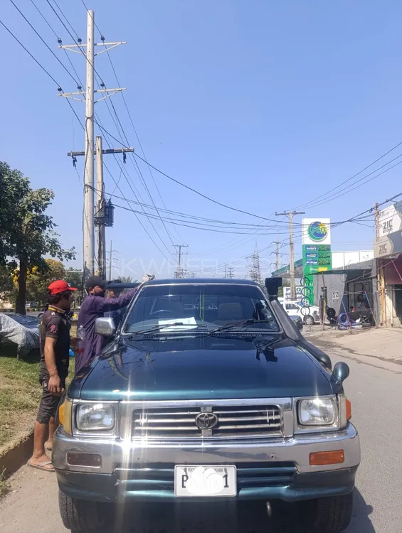 Toyota Hilux 1995 for Sale in Lahore Image-1
