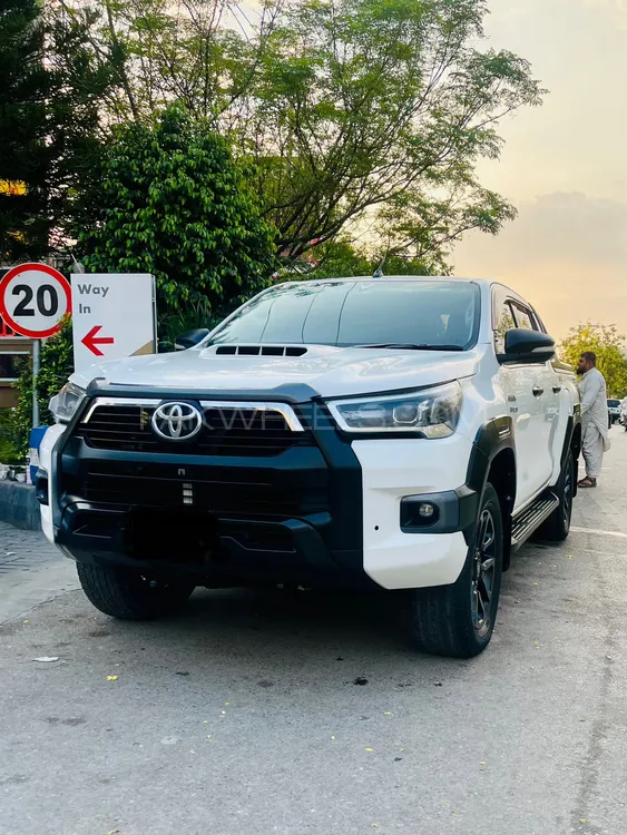 Toyota Hilux 2017 for Sale in Islamabad Image-1
