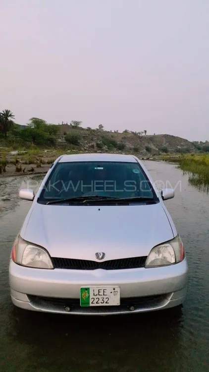 Toyota Platz 2001 for Sale in Faisalabad Image-1