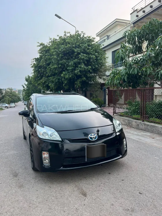 Toyota Prius 2011 for Sale in Islamabad Image-1