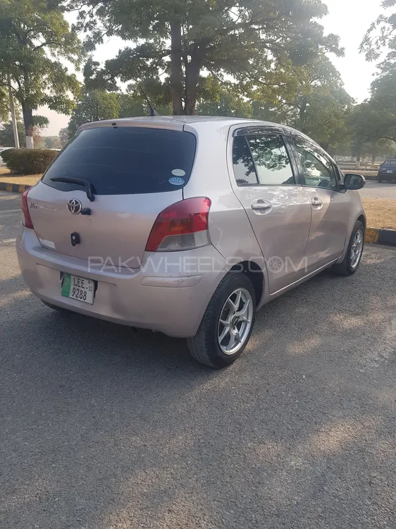 Toyota Vitz 2010 for Sale in Mandi bahauddin Image-1