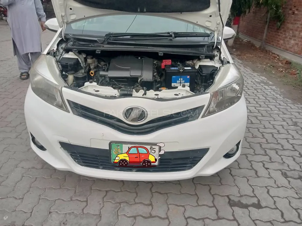 Toyota Vitz 2011 for Sale in Lahore Image-1