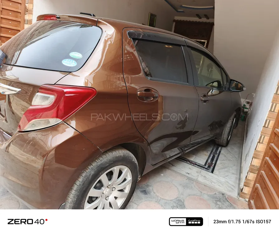 Toyota Vitz 2015 for Sale in Islamabad Image-1