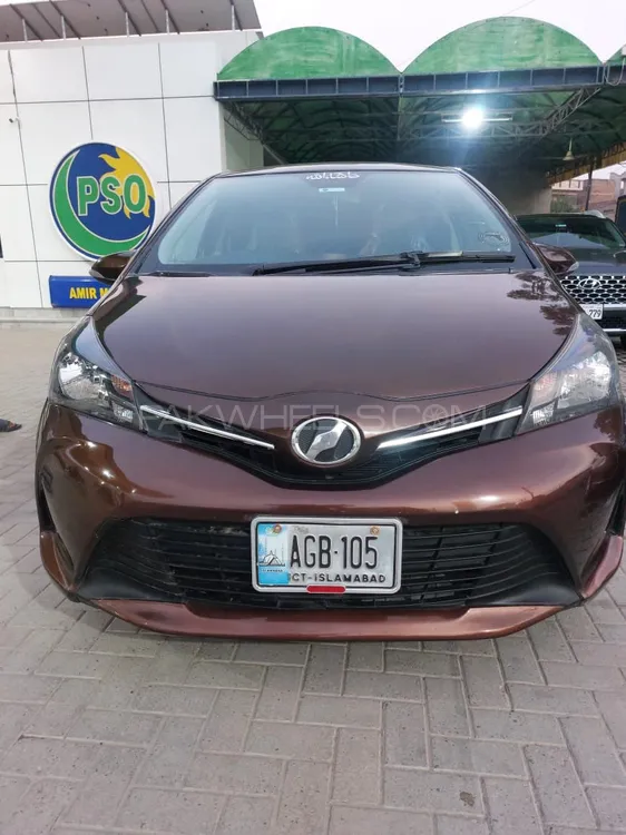 Toyota Vitz 2017 for Sale in Multan Image-1