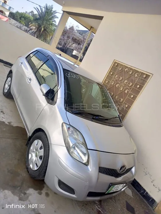 Toyota Vitz 2010 for Sale in Islamabad Image-1