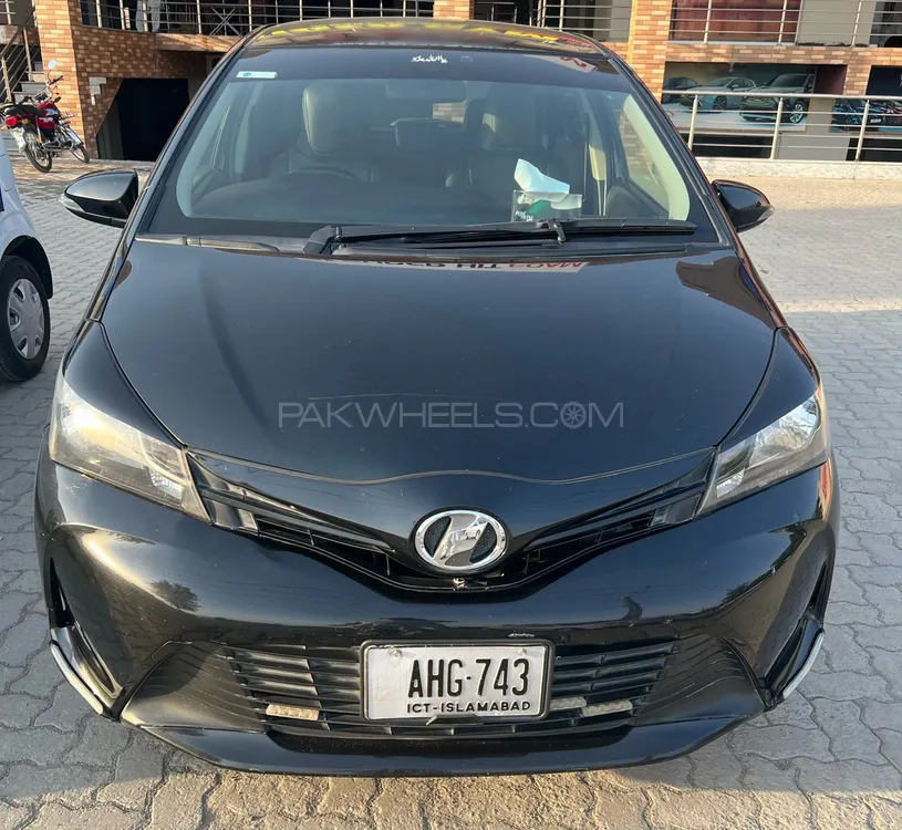 Toyota Vitz 2014 for Sale in Islamabad Image-1