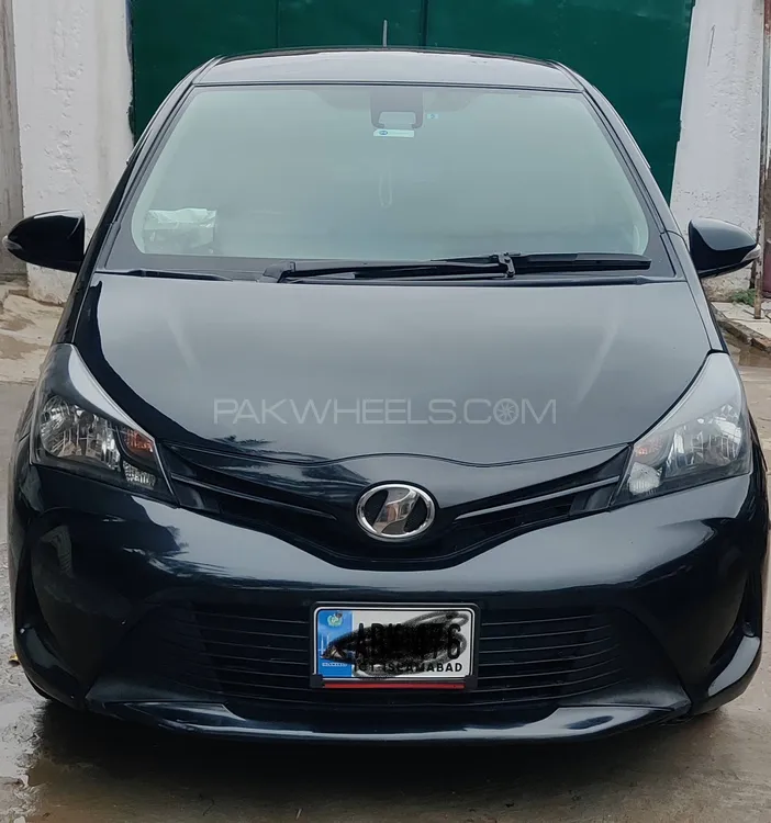 Toyota Vitz 2016 for Sale in Islamabad Image-1