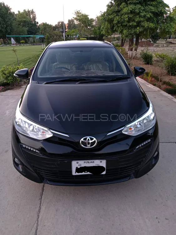 Toyota Yaris Sedan 2021 for Sale in Lahore Image-1