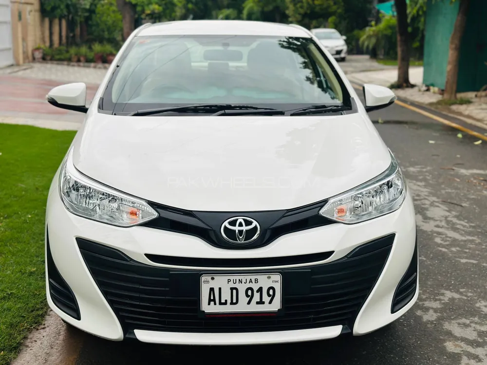 Toyota Yaris Sedan 2022 for Sale in Lahore Image-1