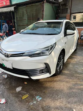 Toyota Corolla Altis Grande CVT-i 1.8 2018