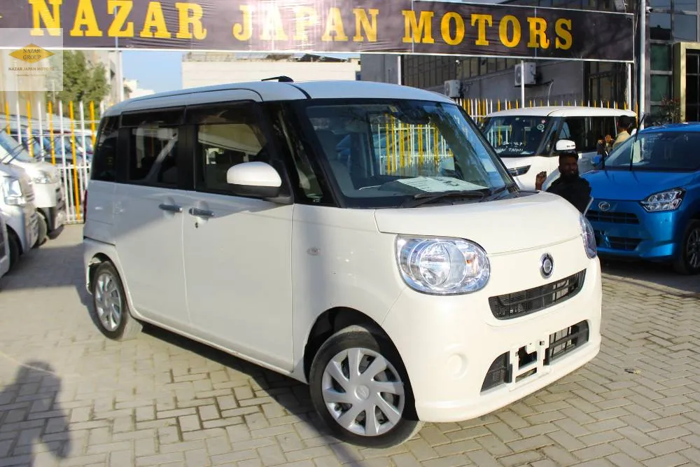 Daihatsu Move Canbus 2021 for Sale in Karachi Image-1