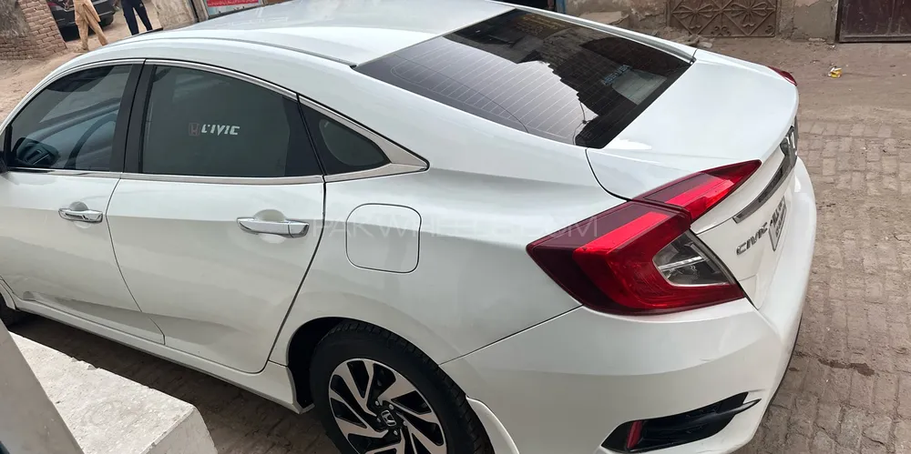 Honda Civic 2017 for Sale in Mian Channu Image-1
