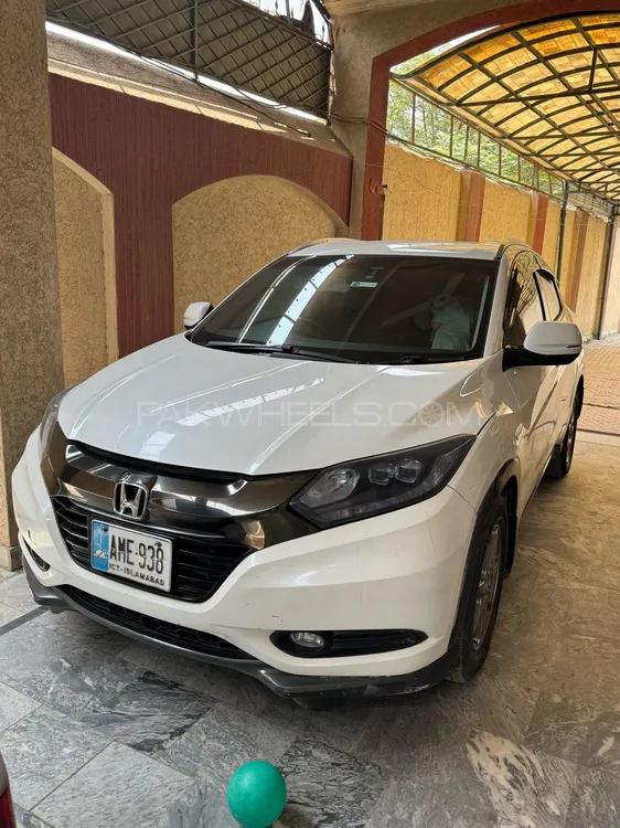 Honda Vezel 2013 for Sale in Peshawar Image-1