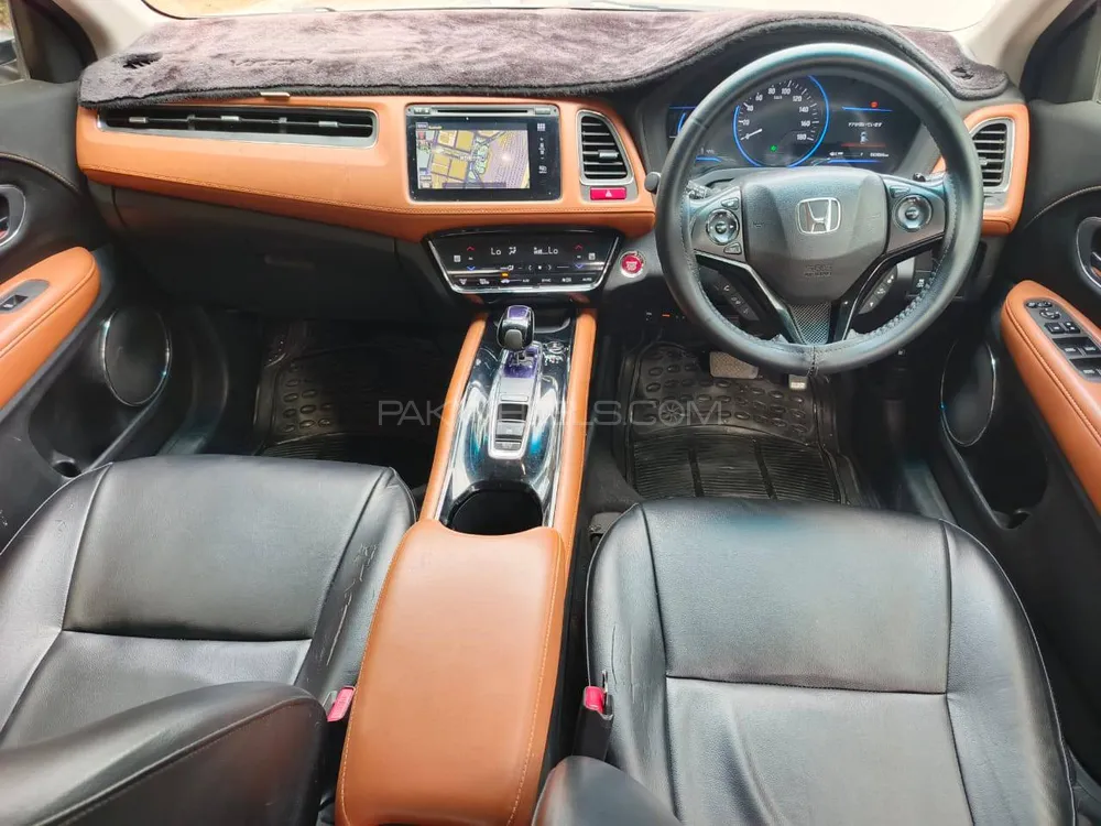 Honda Vezel 2014 for Sale in Rawalpindi Honda Vezel 2014 for Sale in Rawalpindi Image-10