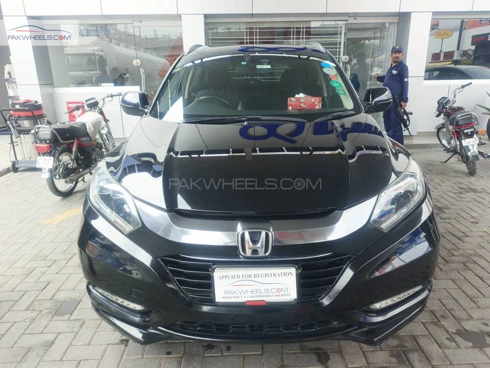 Honda Vezel 2014 for Sale in Lahore Image-1