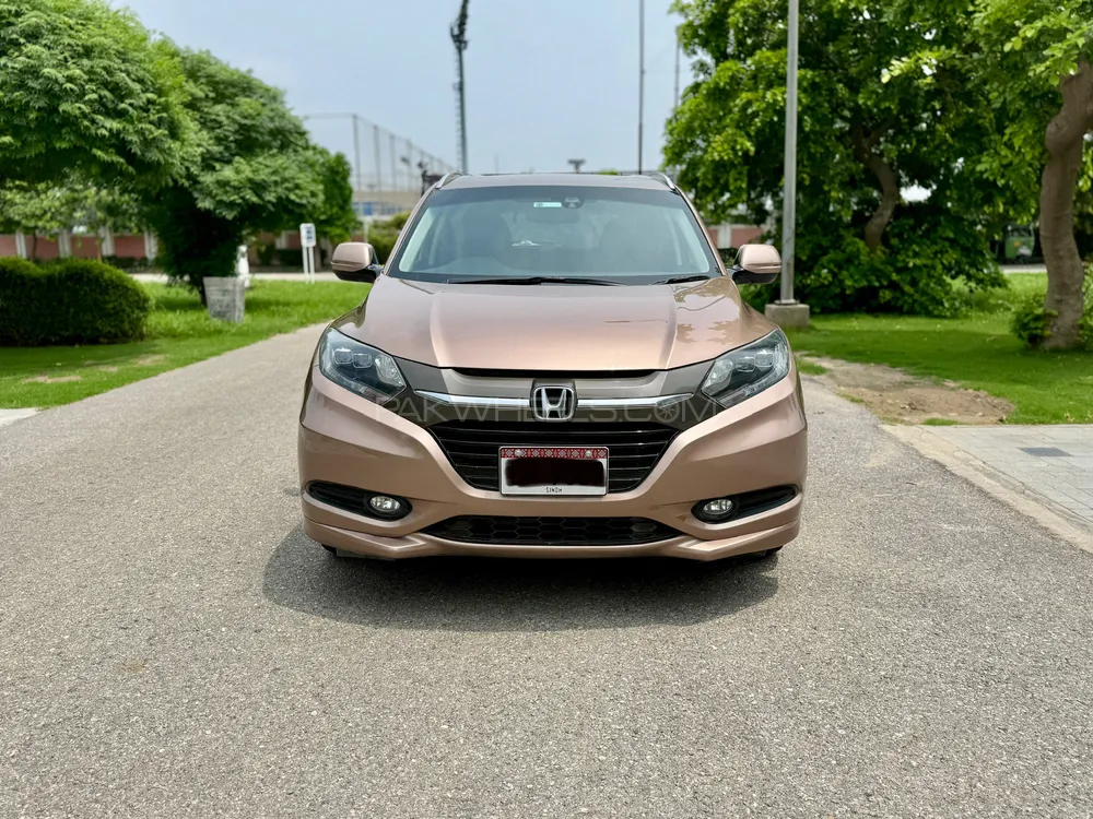 Honda Vezel 2016 for Sale in Lahore Image-1