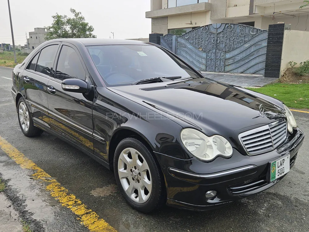 Mercedes Benz C Class 2004 for Sale in Lahore Image-1