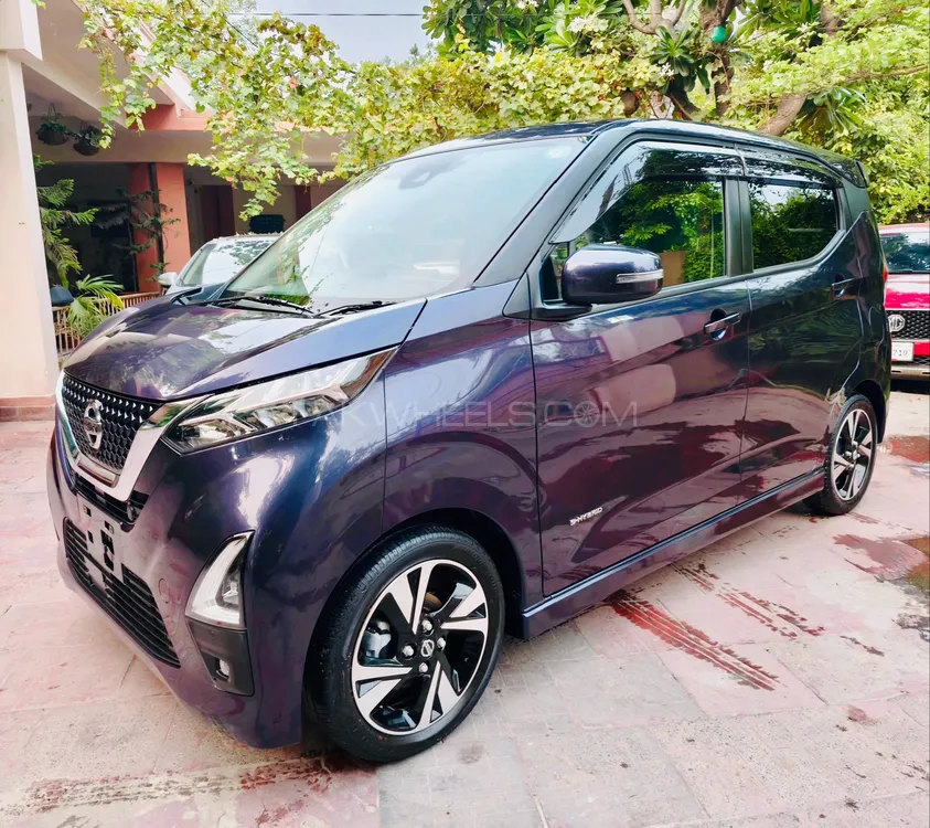 نسان ڈیز 2022 for Sale in لاہور Image-1