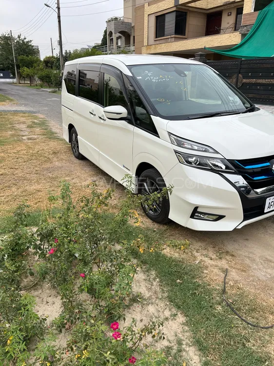 Nissan Serena 2019 for Sale in Lahore Image-1