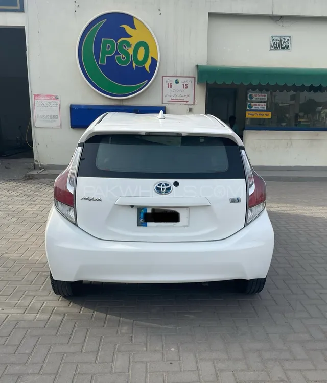 Toyota Aqua 2015 for Sale in Islamabad Image-1