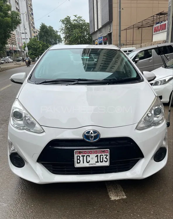 Toyota Aqua 2017 for Sale in Karachi Image-1