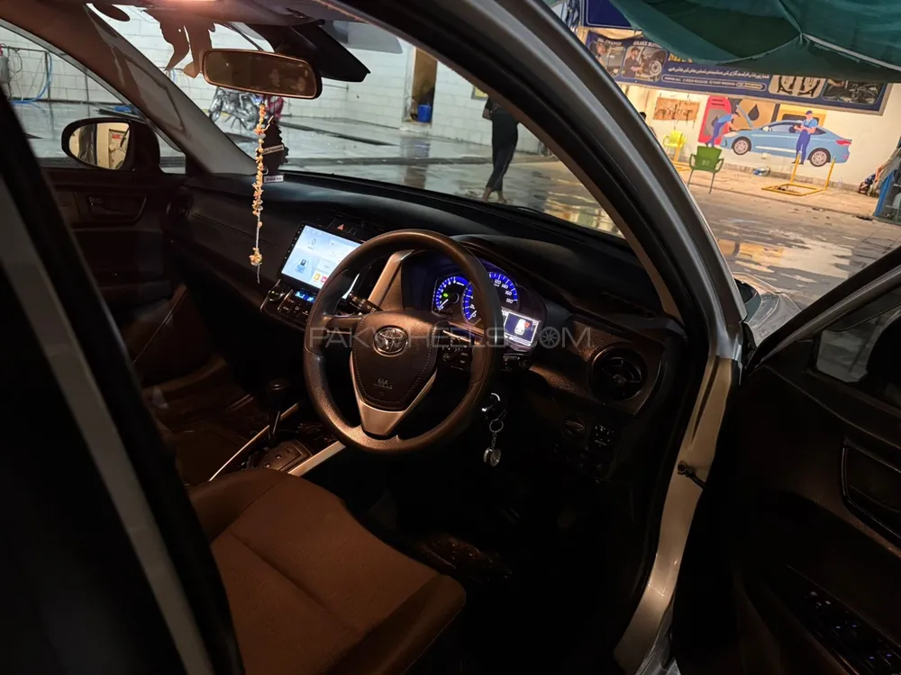 Toyota Corolla Fielder 2017 for Sale in Peshawar Image-1