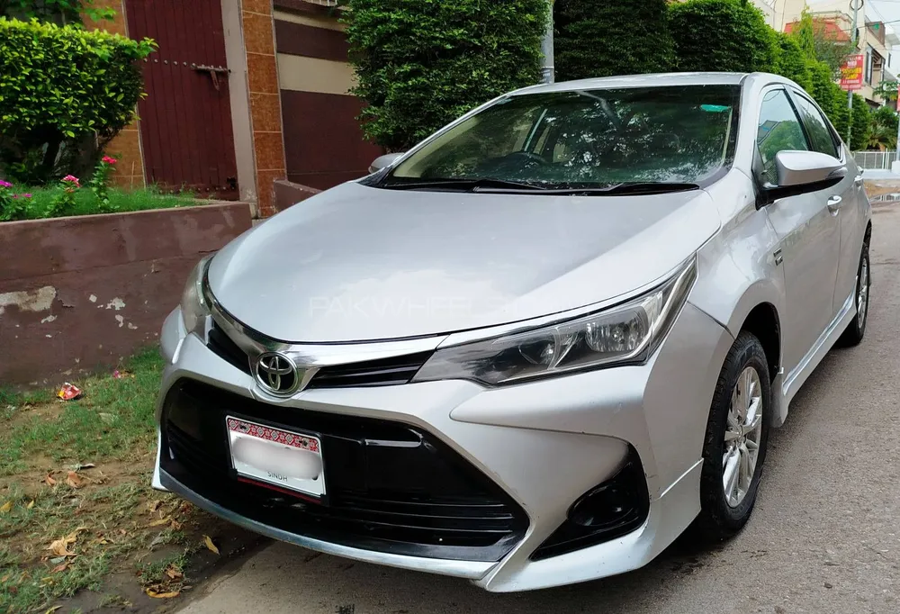 Toyota Corolla 2017 for Sale in Karachi Image-1