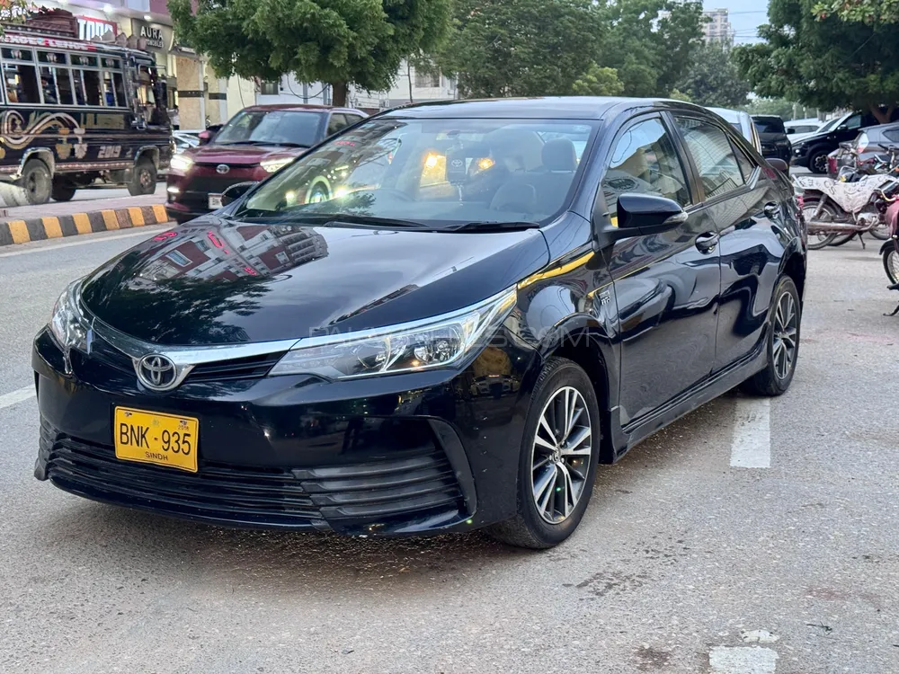 Toyota Corolla 2018 for Sale in Karachi Image-1
