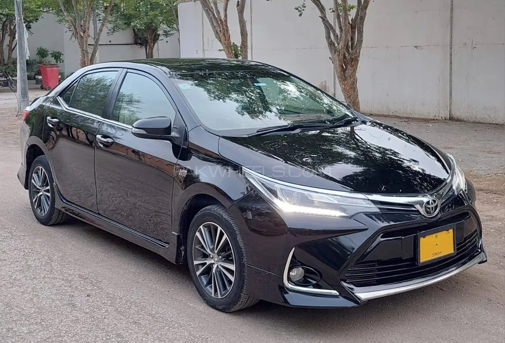 Toyota Corolla 2018 for Sale in Karachi Image-1
