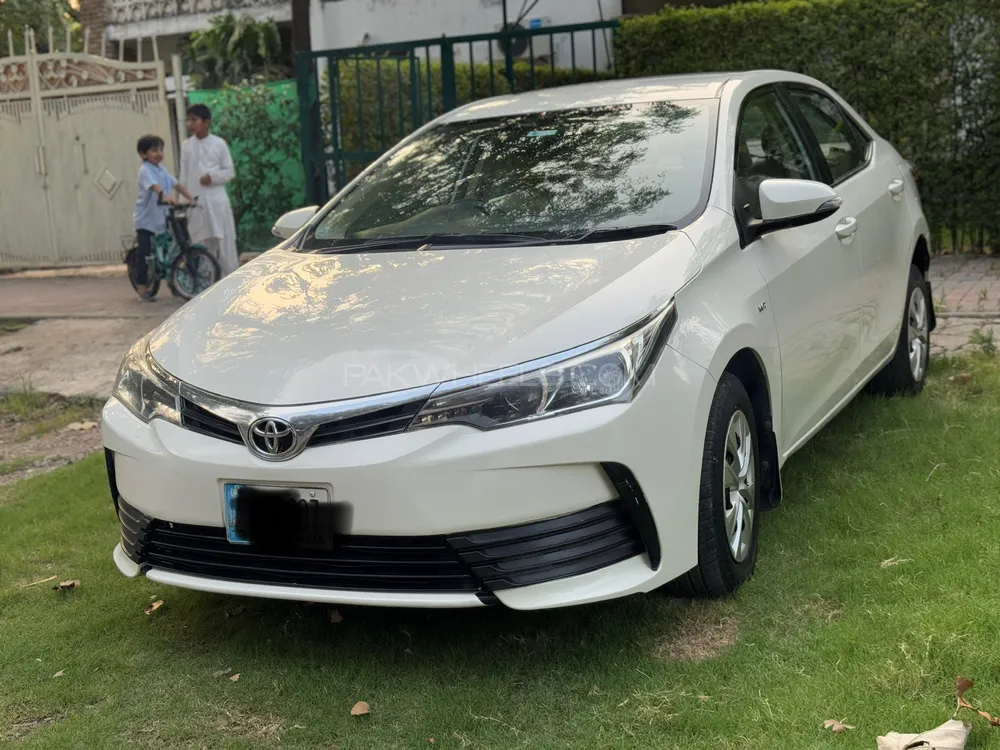 Toyota Corolla 2018 for Sale in Islamabad Image-1
