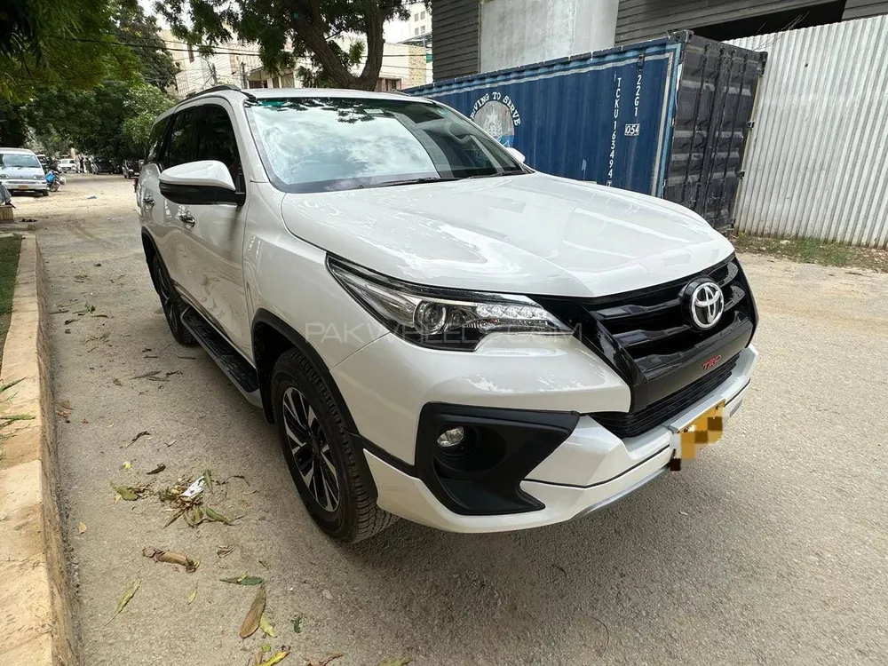 Toyota Fortuner 2020 for Sale in Karachi Image-1