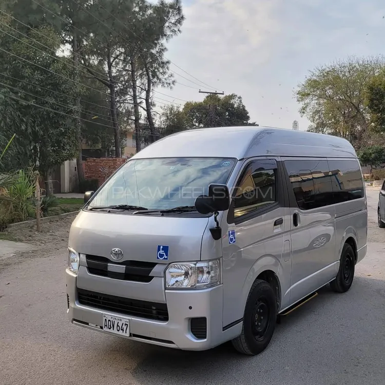 Toyota Hiace 2018 for Sale in Lahore Image-1