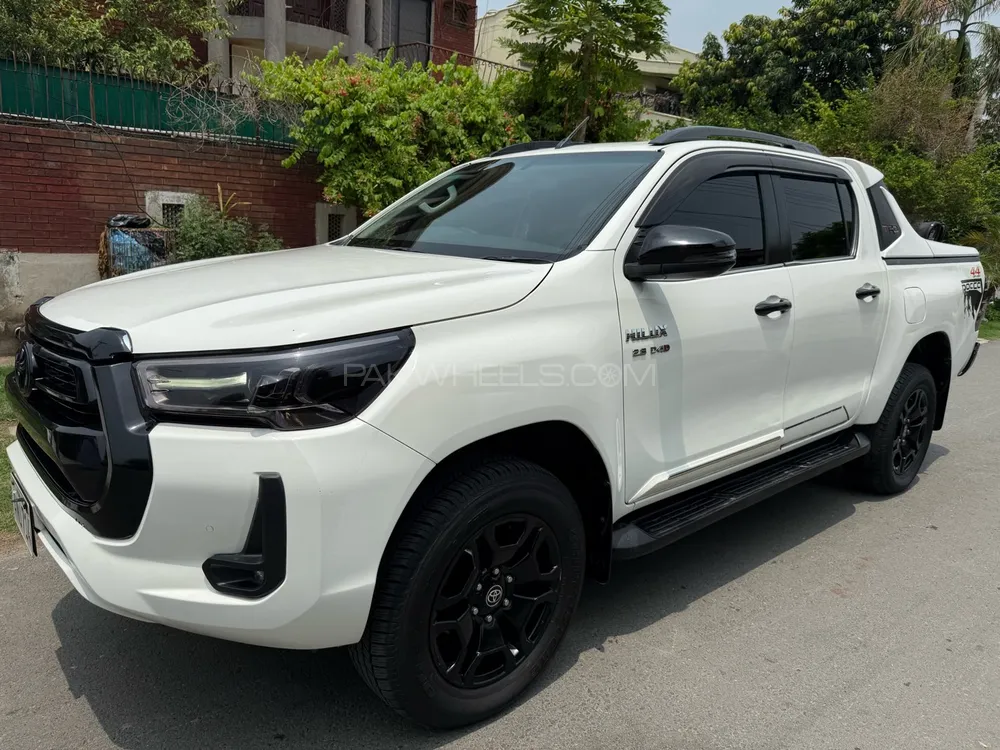 Toyota Hilux 2023 for Sale in Lahore Image-1